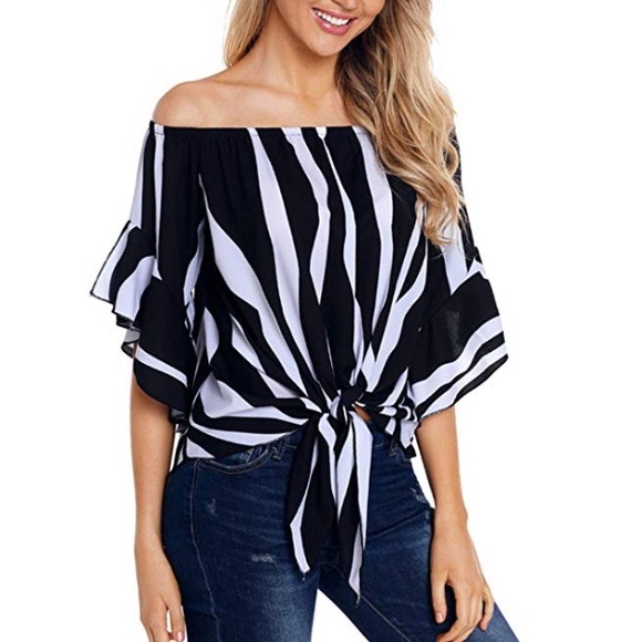 Beautiful woman off shoulder top blouse - Picture 7 of 8